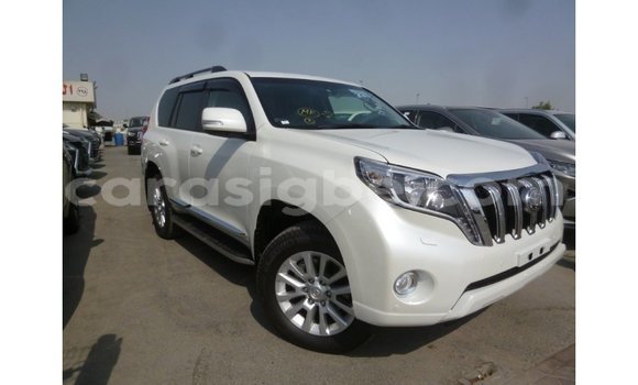 Acheter Import Voiture Toyota Prado Blanc à Import - Dubai, Togo Acheter Import Voiture Toyota Prado Blanc à Import - Dubai, Togo