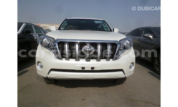 Acheter Import Voiture Toyota Prado Blanc à Import - Dubai, Togo Acheter Import Voiture Toyota Prado Blanc à Import - Dubai, Togo