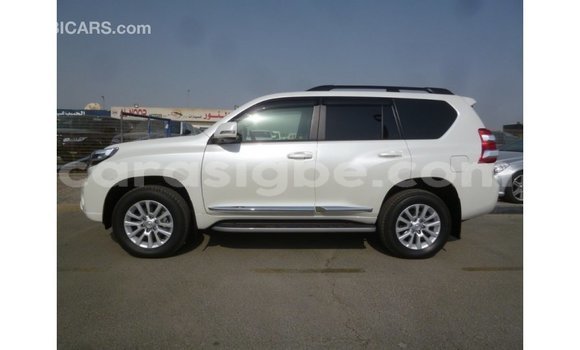 Acheter Import Voiture Toyota Prado Blanc à Import - Dubai, Togo Acheter Import Voiture Toyota Prado Blanc à Import - Dubai, Togo
