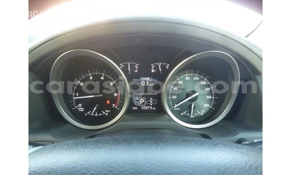 Acheter Import Voiture Toyota Land Cruiser Blanc à Import - Dubai, Togo Acheter Import Voiture Toyota Land Cruiser Blanc à Import - Dubai, Togo