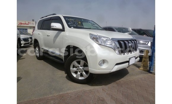 Acheter Import Voiture Toyota Prado Blanc à Import - Dubai, Togo Acheter Import Voiture Toyota Prado Blanc à Import - Dubai, Togo