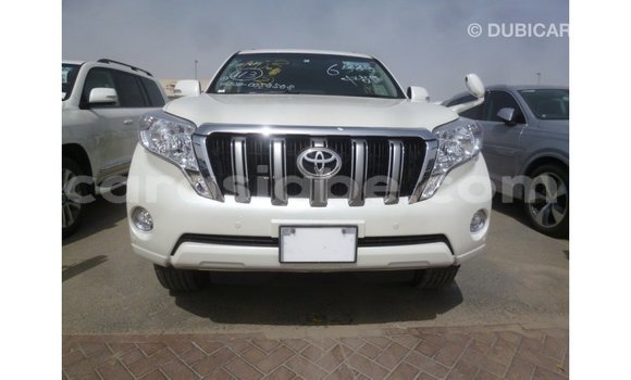 Acheter Import Voiture Toyota Prado Blanc à Import - Dubai, Togo Acheter Import Voiture Toyota Prado Blanc à Import - Dubai, Togo