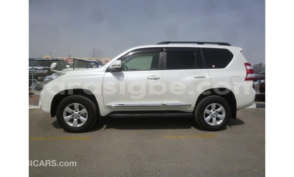 Acheter Import Voiture Toyota Prado Blanc à Import - Dubai, Togo Acheter Import Voiture Toyota Prado Blanc à Import - Dubai, Togo