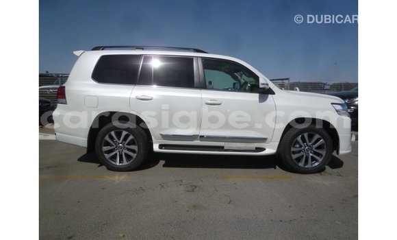 Buy Import Toyota Land Cruiser White Car in Import - Dubai in Togo Buy Import Toyota Land Cruiser White Car in Import - Dubai in Togo