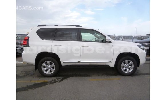 Acheter Import Voiture Toyota Prado Blanc à Import - Dubai, Togo Acheter Import Voiture Toyota Prado Blanc à Import - Dubai, Togo