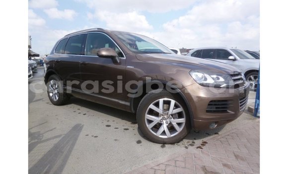 Acheter Import Voiture Volkswagen Touareg Marron à Import - Dubai, Togo