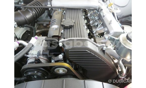 Acheter Import Voiture Toyota Land Cruiser Blanc à Import - Dubai, Togo Acheter Import Voiture Toyota Land Cruiser Blanc à Import - Dubai, Togo