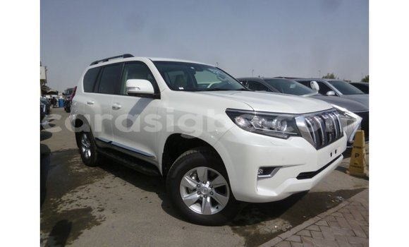 Acheter Import Voiture Toyota Prado Blanc à Import - Dubai, Togo Acheter Import Voiture Toyota Prado Blanc à Import - Dubai, Togo