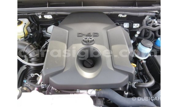 Acheter Import Voiture Toyota Prado Blanc à Import - Dubai, Togo Acheter Import Voiture Toyota Prado Blanc à Import - Dubai, Togo