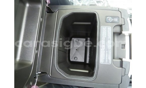 Acheter Import Voiture Toyota Land Cruiser Noir à Import - Dubai, Togo Acheter Import Voiture Toyota Land Cruiser Noir à Import - Dubai, Togo