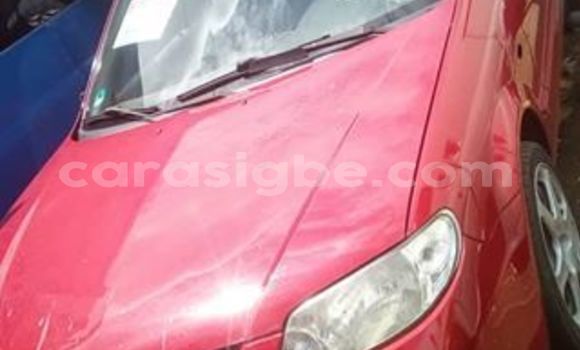 Acheter Occasion Voiture Mazda 323 Rouge à Lomé, Togo Acheter Occasion Voiture Mazda 323 Rouge à Lomé, Togo