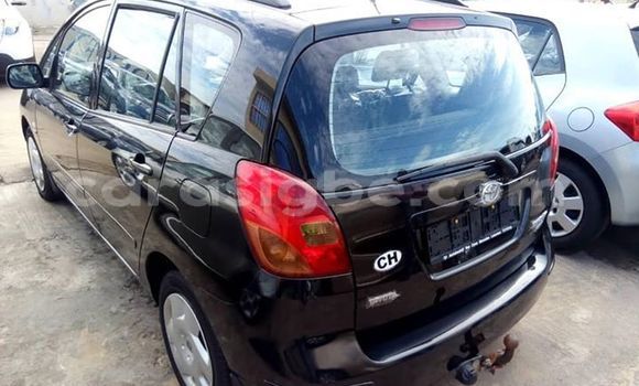 Acheter Occasion Voiture Toyota Verso Noir à Lomé, Togo Acheter Occasion Voiture Toyota Verso Noir à Lomé, Togo