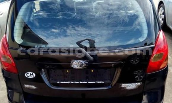 Acheter Occasion Voiture Toyota Verso Noir à Lomé, Togo Acheter Occasion Voiture Toyota Verso Noir à Lomé, Togo