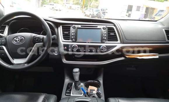 Acheter Occasion Voiture Toyota Highlander Gris à Lomé, Togo Acheter Occasion Voiture Toyota Highlander Gris à Lomé, Togo