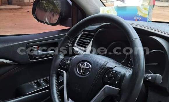 Acheter Occasion Voiture Toyota Highlander Gris à Lomé, Togo Acheter Occasion Voiture Toyota Highlander Gris à Lomé, Togo
