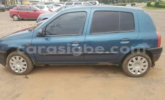 Buy Used Renault Clio Blue Car in Lome in Togo Buy Used Renault Clio Blue Car in Lome in Togo