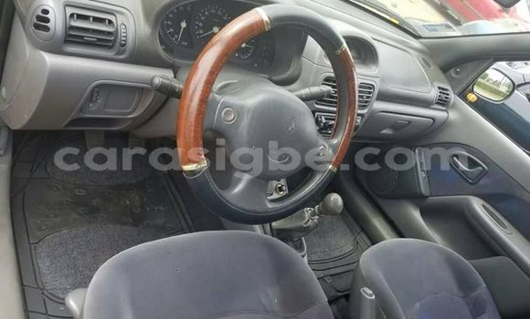 Buy Used Renault Clio Blue Car in Lome in Togo Buy Used Renault Clio Blue Car in Lome in Togo
