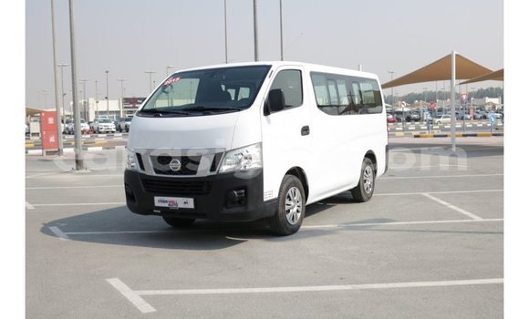 Acheter Import Voiture Nissan Urvan Blanc à Import - Dubai, Togo