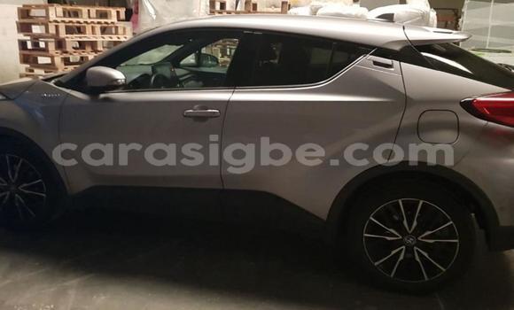 Acheter Occasion Voiture Toyota C-HR Bleu à Lomé, Togo Acheter Occasion Voiture Toyota C-HR Bleu à Lomé, Togo