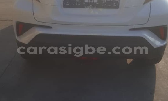 Acheter Occasion Voiture Toyota C-HR Bleu à Lomé, Togo Acheter Occasion Voiture Toyota C-HR Bleu à Lomé, Togo