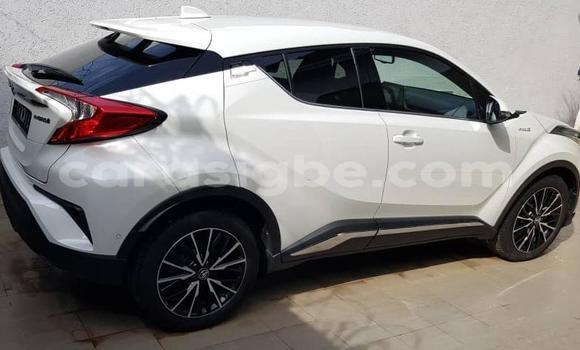 Acheter Occasion Voiture Toyota C-HR Bleu à Lomé, Togo Acheter Occasion Voiture Toyota C-HR Bleu à Lomé, Togo