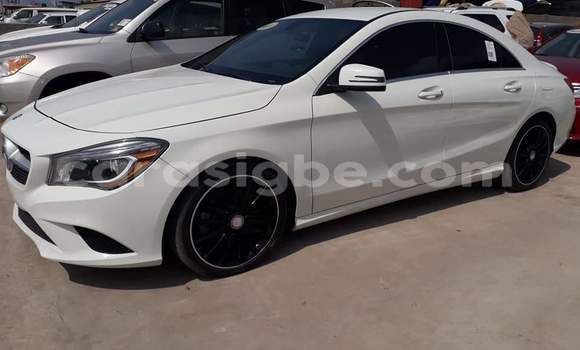 Acheter Occasion Voiture Mercedes‒Benz CLA-klasse Blanc à Lomé, Togo Acheter Occasion Voiture Mercedes‒Benz CLA-klasse Blanc à Lomé, Togo