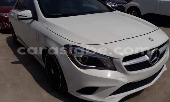 Acheter Occasion Voiture Mercedes‒Benz CLA-klasse Blanc à Lomé, Togo Acheter Occasion Voiture Mercedes‒Benz CLA-klasse Blanc à Lomé, Togo