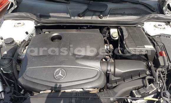 Acheter Occasion Voiture Mercedes‒Benz CLA-klasse Blanc à Lomé, Togo Acheter Occasion Voiture Mercedes‒Benz CLA-klasse Blanc à Lomé, Togo