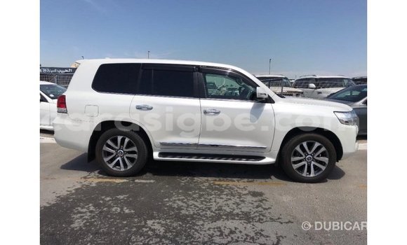 Buy Import Toyota Land Cruiser White Car in Import - Dubai in Togo Buy Import Toyota Land Cruiser White Car in Import - Dubai in Togo
