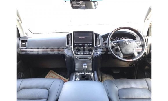 Buy Import Toyota Land Cruiser White Car in Import - Dubai in Togo Buy Import Toyota Land Cruiser White Car in Import - Dubai in Togo