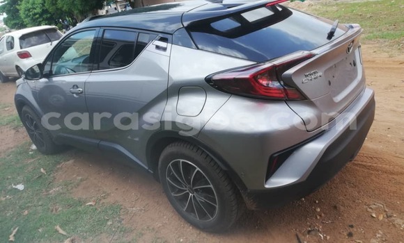 Acheter Occasion Voiture Toyota C-HR Gris à Lomé, Togo Acheter Occasion Voiture Toyota C-HR Gris à Lomé, Togo