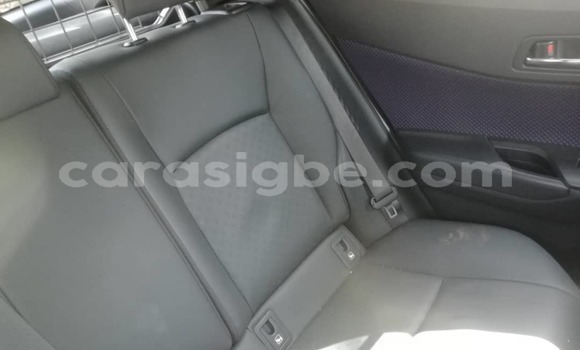 Acheter Occasion Voiture Toyota C-HR Gris à Lomé, Togo Acheter Occasion Voiture Toyota C-HR Gris à Lomé, Togo