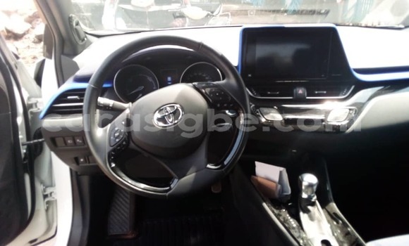 Acheter Occasion Voiture Toyota C-HR Gris à Lomé, Togo Acheter Occasion Voiture Toyota C-HR Gris à Lomé, Togo