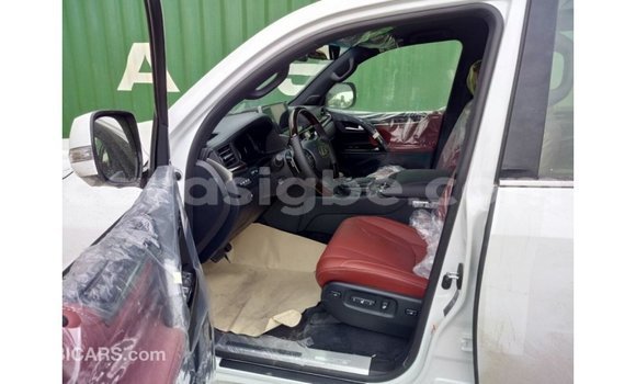 Acheter Import Voiture Lexus LX Blanc à Import - Dubai, Togo Acheter Import Voiture Lexus LX Blanc à Import - Dubai, Togo