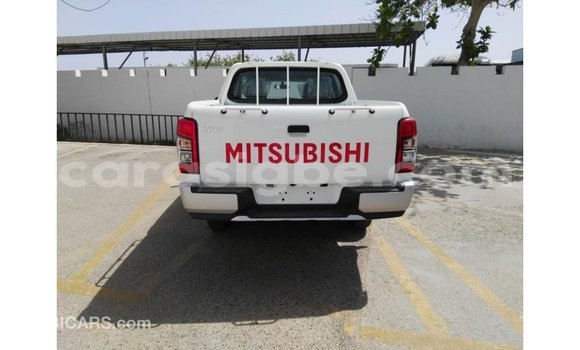 Buy Import Mitsubishi L200 White Car in Import - Dubai in Togo Buy Import Mitsubishi L200 White Car in Import - Dubai in Togo