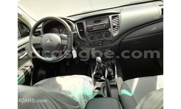 Buy Import Mitsubishi L200 White Car in Import - Dubai in Togo Buy Import Mitsubishi L200 White Car in Import - Dubai in Togo