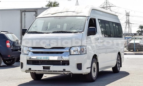 Acheter Import Voiture Toyota Hiace Blanc à Import - Dubai, Togo Acheter Import Voiture Toyota Hiace Blanc à Import - Dubai, Togo