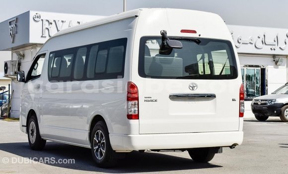 Acheter Import Voiture Toyota Hiace Blanc à Import - Dubai, Togo Acheter Import Voiture Toyota Hiace Blanc à Import - Dubai, Togo