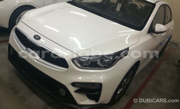 Acheter Import Voiture Kia Cerato Blanc à Import - Dubai, Togo Acheter Import Voiture Kia Cerato Blanc à Import - Dubai, Togo