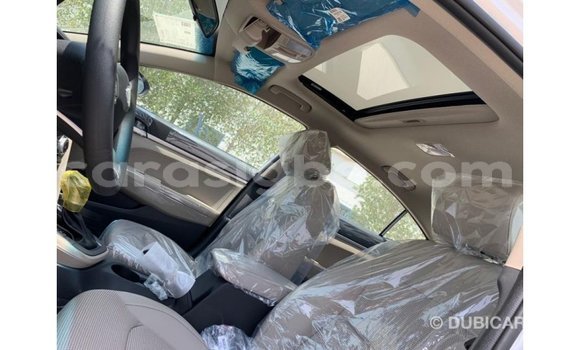 Acheter Import Voiture Hyundai Elantra Blanc à Import - Dubai, Togo Acheter Import Voiture Hyundai Elantra Blanc à Import - Dubai, Togo