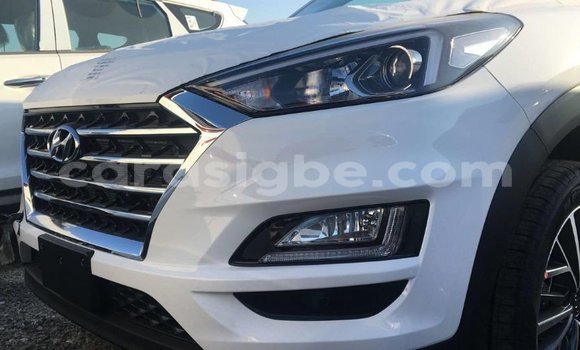 Acheter Import Voiture Hyundai Tucson Blanc à Import - Dubai, Togo Acheter Import Voiture Hyundai Tucson Blanc à Import - Dubai, Togo