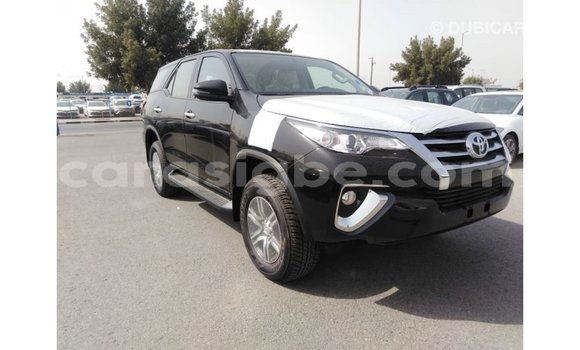 Acheter Import Voiture Toyota Fortuner Noir à Import - Dubai, Togo Acheter Import Voiture Toyota Fortuner Noir à Import - Dubai, Togo