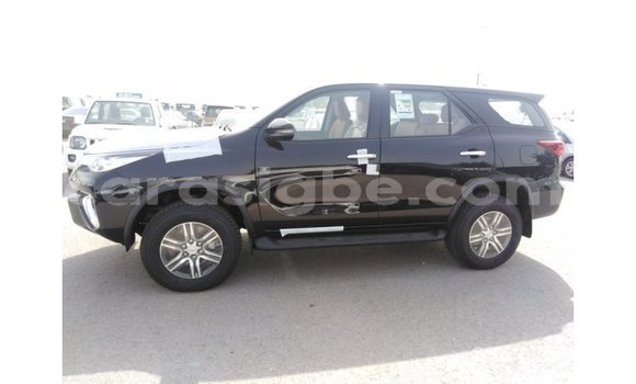 Acheter Import Voiture Toyota Fortuner Noir à Import - Dubai, Togo Acheter Import Voiture Toyota Fortuner Noir à Import - Dubai, Togo