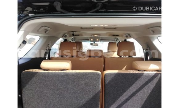 Acheter Import Voiture Toyota Fortuner Noir à Import - Dubai, Togo Acheter Import Voiture Toyota Fortuner Noir à Import - Dubai, Togo