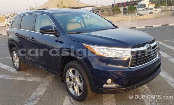 Acheter Import Voiture Toyota Highlander Bleu à Import - Dubai, Togo Acheter Import Voiture Toyota Highlander Bleu à Import - Dubai, Togo