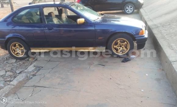 Acheter Occasion Voiture BMW 315 Noir à Lomé, Togo Acheter Occasion Voiture BMW 315 Noir à Lomé, Togo