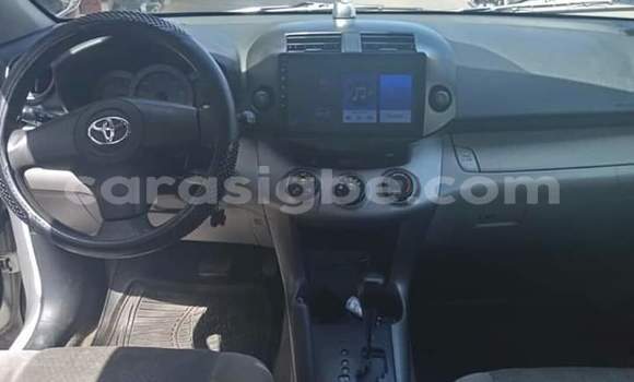 Buy Used Toyota RAV4 White Car in Lome in Togo Buy Used Toyota RAV4 White Car in Lome in Togo