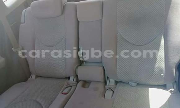 Buy Used Toyota RAV4 White Car in Lome in Togo Buy Used Toyota RAV4 White Car in Lome in Togo
