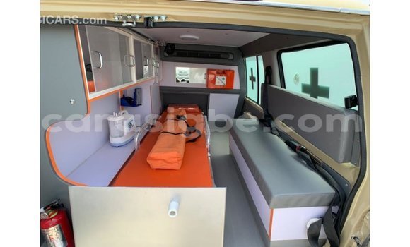 Acheter Import Voiture Toyota Land Cruiser Blanc à Import - Dubai, Togo Acheter Import Voiture Toyota Land Cruiser Blanc à Import - Dubai, Togo