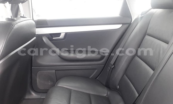 Acheter Occasion Voiture Audi A4 Gris à Lomé, Togo Acheter Occasion Voiture Audi A4 Gris à Lomé, Togo
